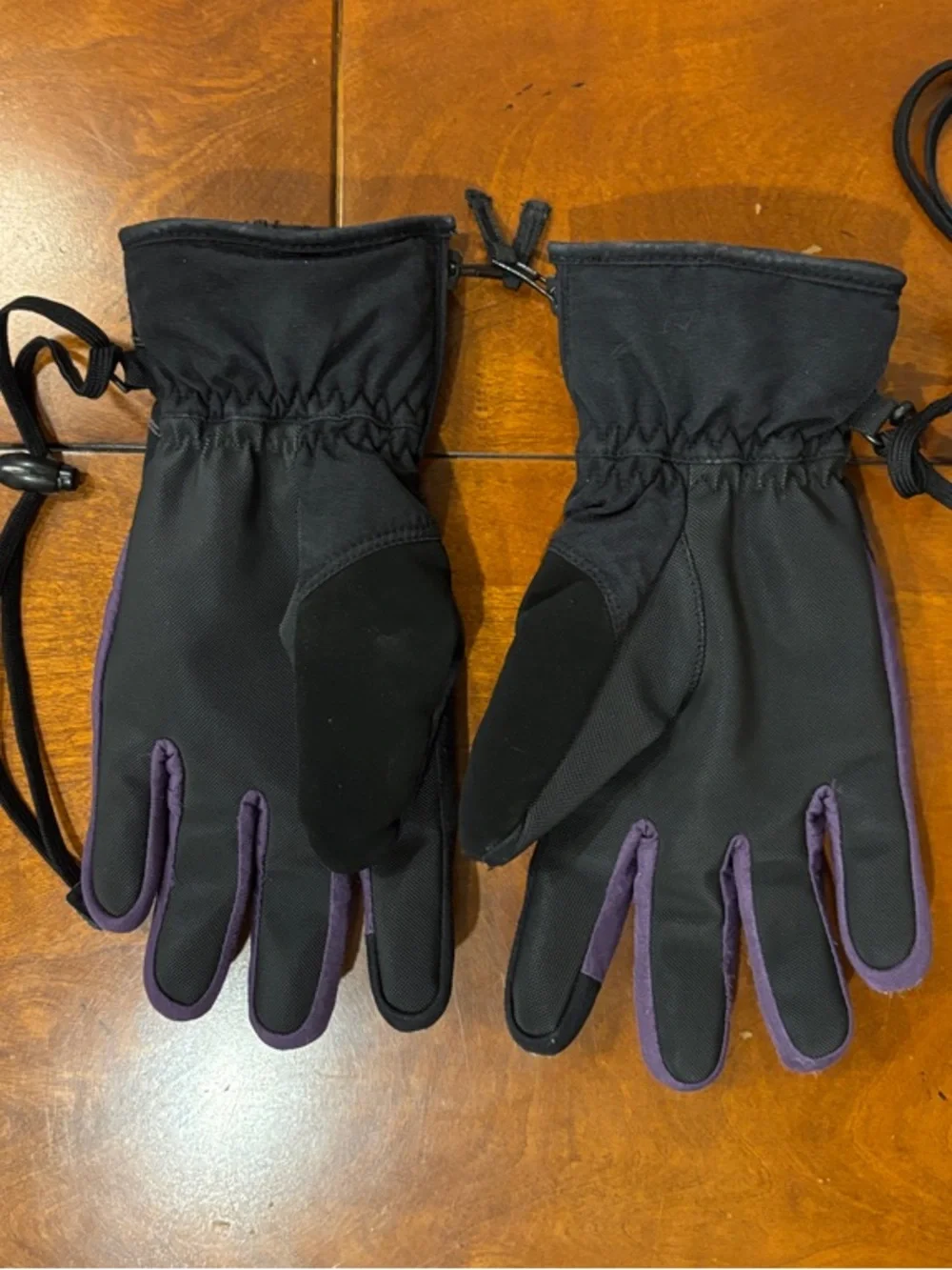 Dakine Black, Gray‎ & Purple Snowboard Gloves. Small